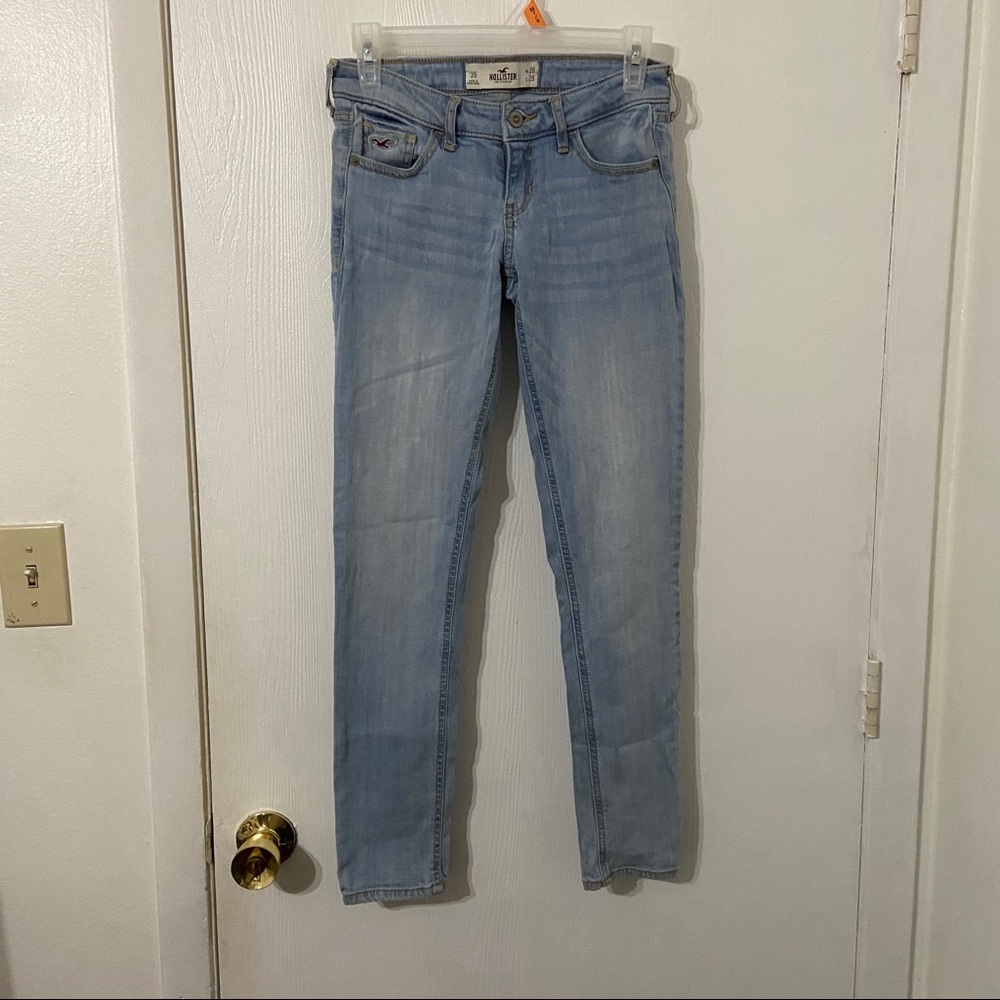 Hollister Women Pants (Wash off style)